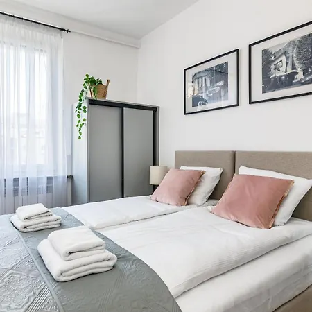 公寓 Citystay Batorego 格丁尼亚